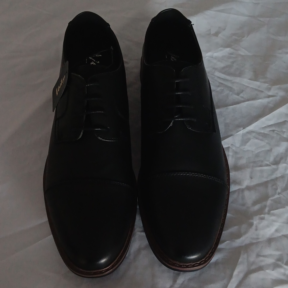 Vostey dress black leather shoe brand new open box size 10